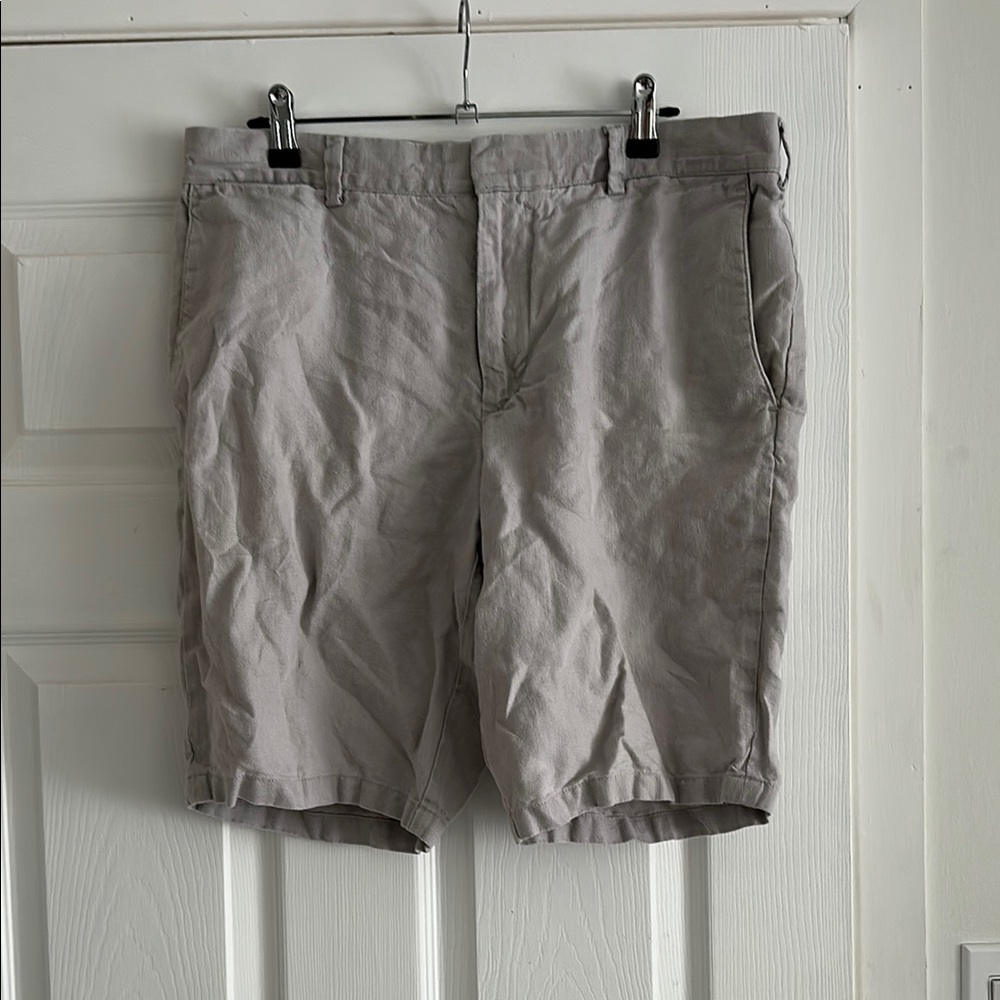 Mens Club Monaco 100% linen shorts 9 inch inseam